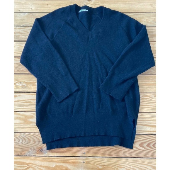 Alexander Wang Sweaters - NEW Alexander Wang V Neck Sweater Size Medium Women’s Black Pullover